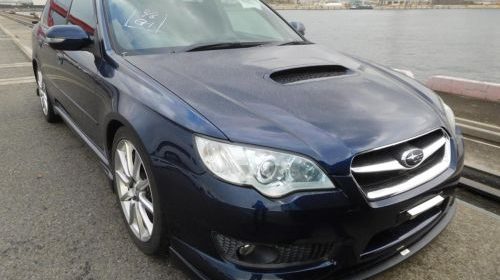 5-subaru-legacy-for-sale-uk front view showing bonnet vent