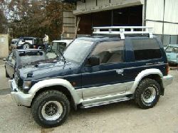 mitsubishi-pajero-xr2 this one is seen in japan and made ready for the algys autos UK sale