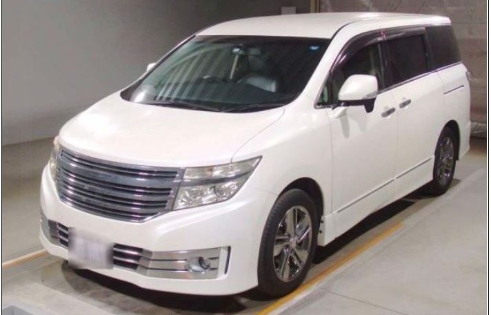 Nissan Elgrand supplied for sale fully UK registered direct from Imports